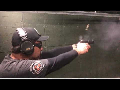 Видео: Как да заредите куршум с пушка: 13 стъпки
