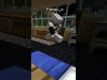 Escondiéndose como su cama hasta que se dé cuenta