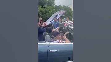 Rudy Giuliani drives to polling station in Mercedes he was ordered to surrender