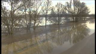 Alumnos sin clase y puertos cerrados mientras persiste riesgo de inundaciones