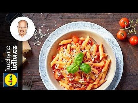 Rychlé penne s rajčatovou omáčkou a sýrem Grana Padano – Roman Paulus – RECEPTY KUCHYNE LIDLU