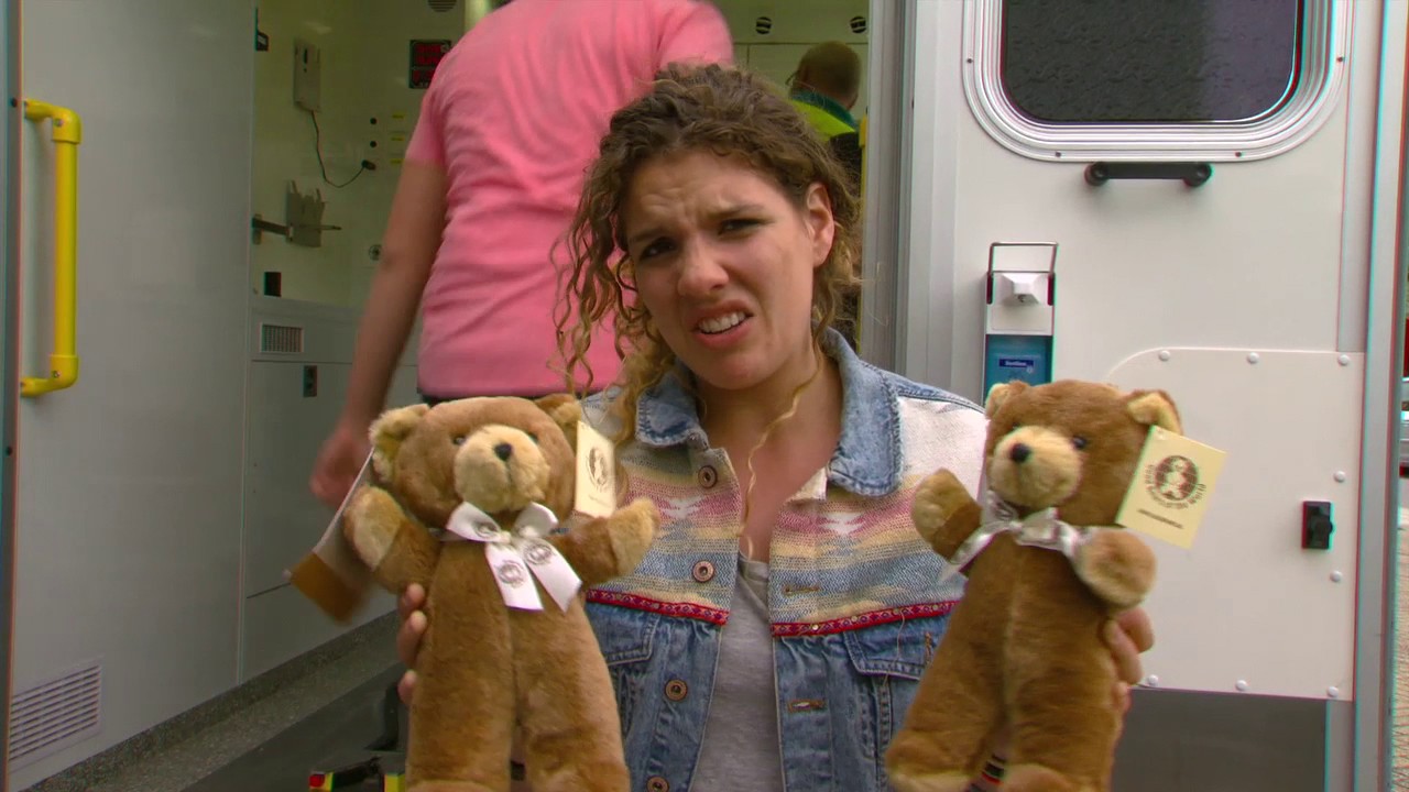 WAT ZIT ER ALLEMAAL IN DE AMBULANCE? - TOPDOKS HULPDIENSTEN