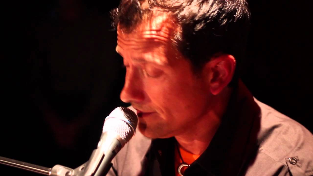 Le vieux chenes (place des art)