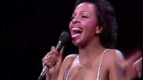 Gladys Knight & The Pips Neither One of Us Live