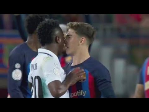 مشادة قوية بين فينسيوس وجافي في الكلاسيكو اشتباك فينسيوس جونيور مع جافي في مباراة ريال مدريدوبرشلونة