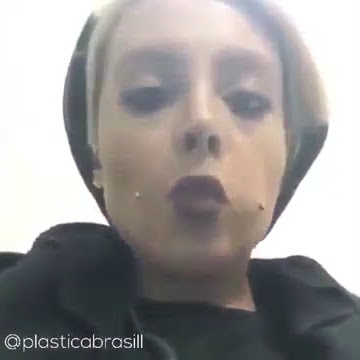 Anglina Jolie Fan Sahar Tabar -Look I’m eating food as I look down at you peasants! Angelina Jolie