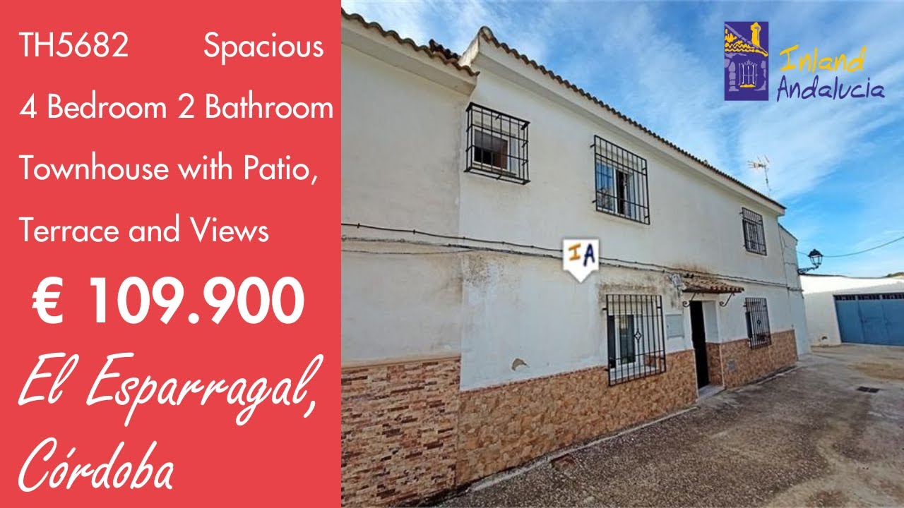 Spacious 4 Bed 2 Bath Townhouse + Garage &  Patio Property for sale in Spain inland Andalucia TH5682