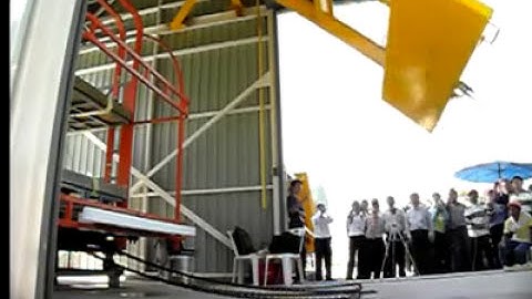 Double deck bus Impact test Thailand front view by TGGS.mp4