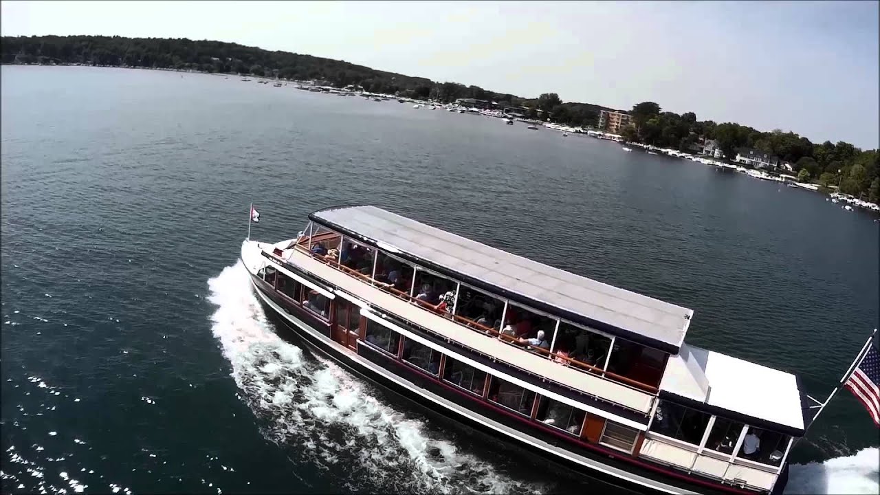 Chasing the Mail Boat Lake Geneva, WI YouTube