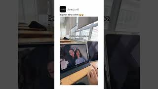 Sağdaki Daha Samimi