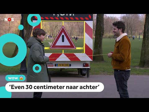 Video: Hoe Om Afstand Van Mense Te Hou