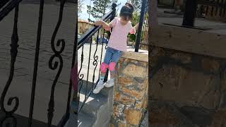 Umay Duvara Çıktı