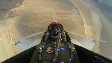 Gerard Butler Flies with the Thunderbirds