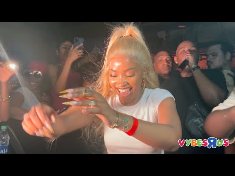 Uncle Waffles Performs "Tanzania" For The 1st Time...Live in Atlanta at The Boiler Room!