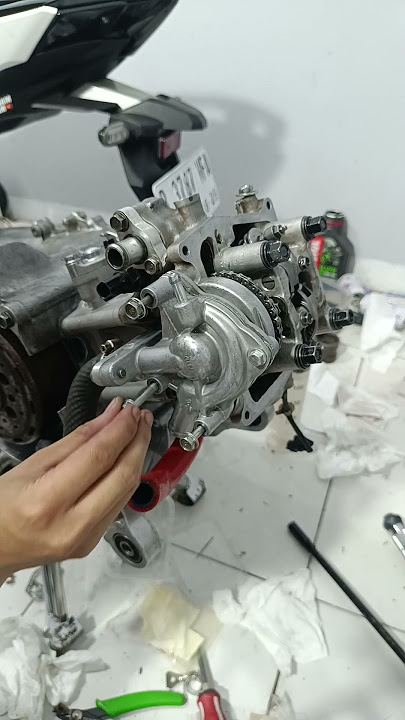 Vario 150 water pump installation process? #vario #waterpump #restoration