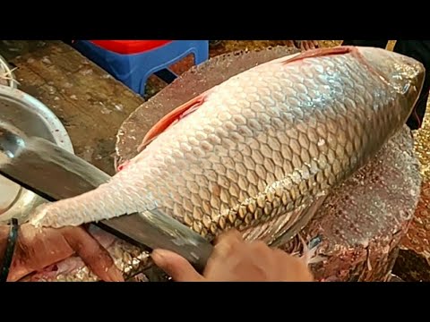 Big Rohu Fish Skinning And Chopping By A Expert Fish Cutter
