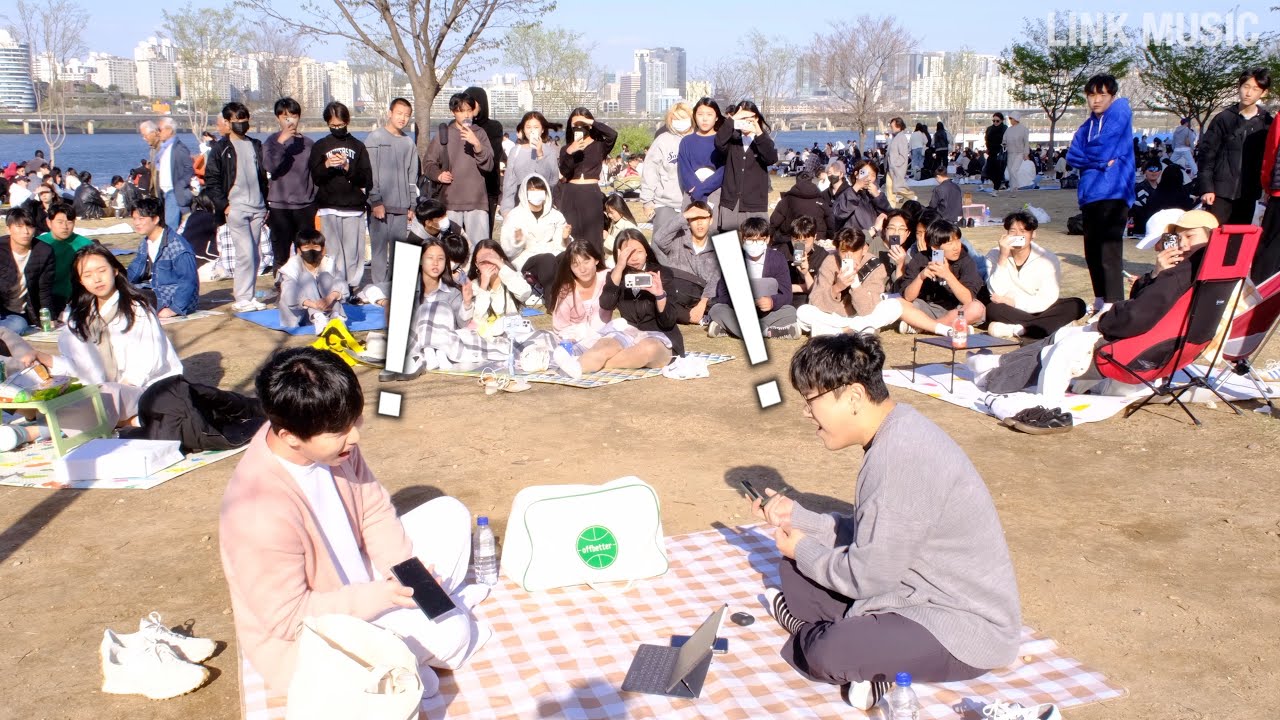 한강에서 즉흥으로 주호가 노래 불렀는데 고음 찢었다 ㄷㄷ 반응 보세요 (잘가요, 가장 아름다운 시간이었다)
