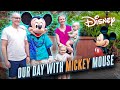 We met mickey at disney aulani