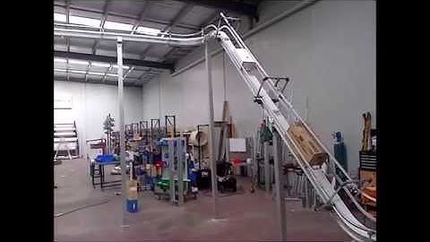 Cleated Incline Flexmove Conveyor   45 Degrees