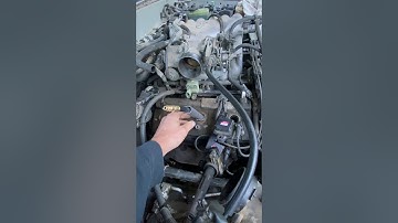ENGINE COMPRESSION TESTER STUCK...AMAZING REMOVAL IDEA! Like this if it helped you