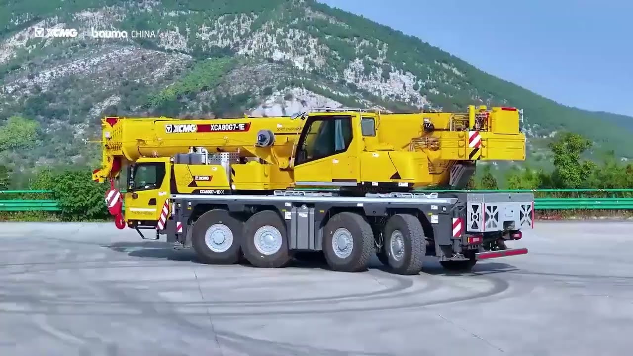 XCMG XCA80G7 1E all terrain crane