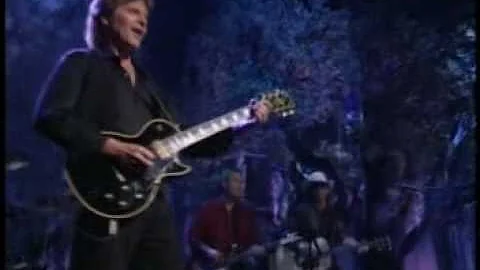 John fogerty - Bad Moon Rising  live!