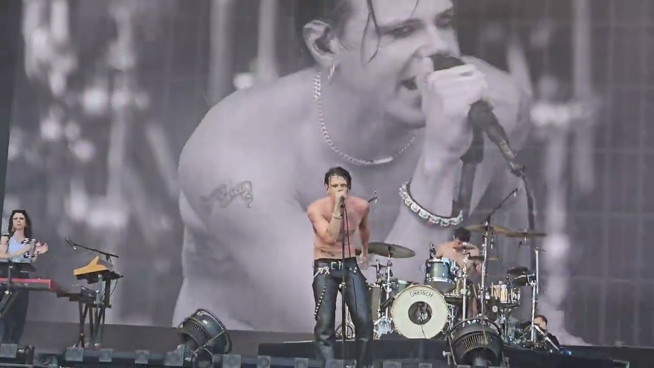 Yungblud  - Ghosts - Summer Sonic Osaka 17/8/25