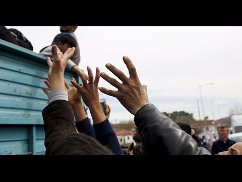 عالقون على الحدود