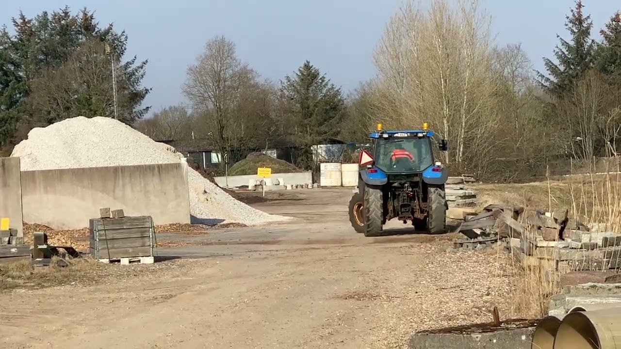 B2B Auctions A/S / NEW HOLLAND TS 115 - 4 WD