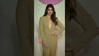 Uncut Pooja Hegde At Jio World Plazas Opening Night Promedia