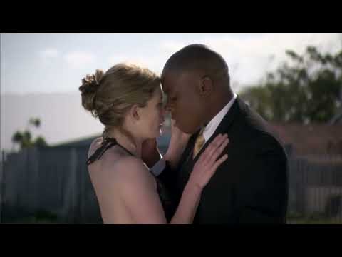 Interracial kiss - White Wedding