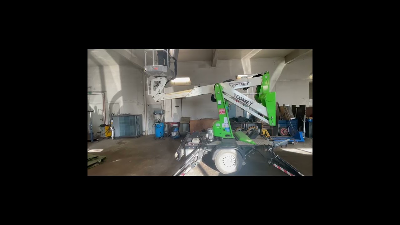 Skylift Comet 93FT00026
