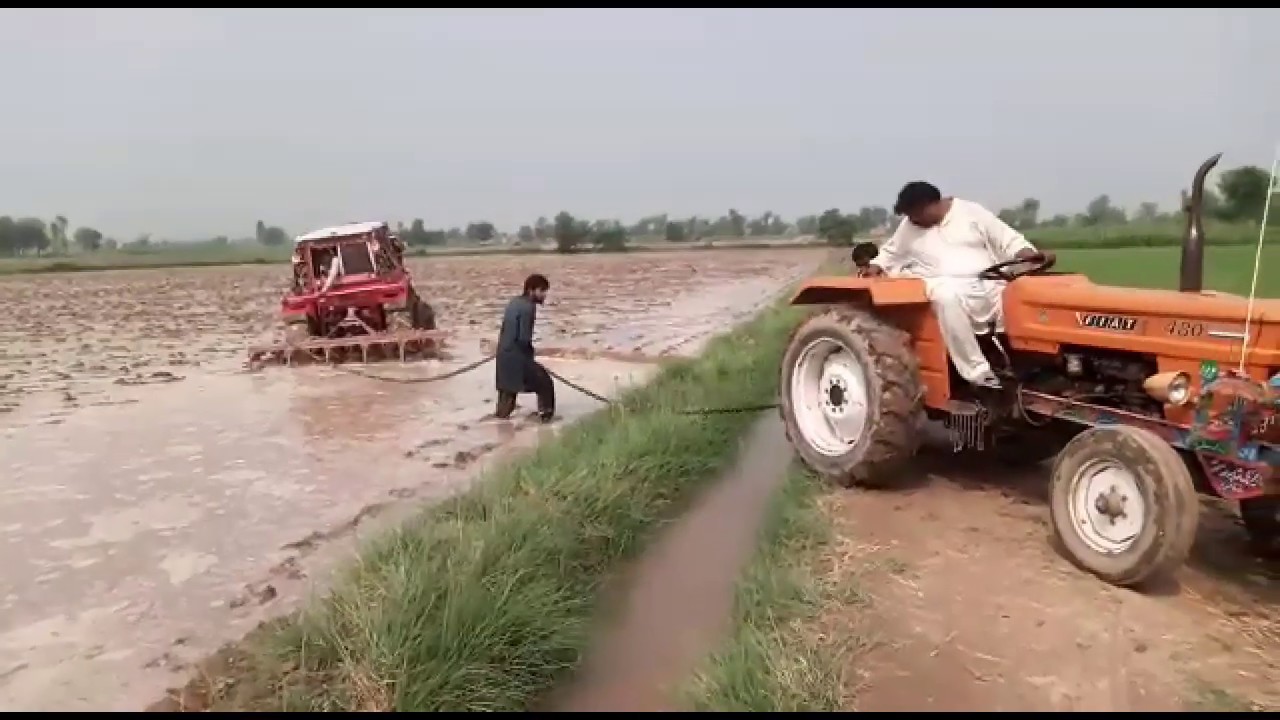 Crazy Tractor Stunt in Mud | Agriculture in Pakistan | Punjab |zamindar ...
