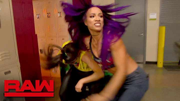 Bayley and Sasha Banks brawl backstage: Raw, March 26, 2018
