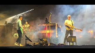 Download Lagu Blink 182 - When We Were Young 2025 - 14 - Stay Together for the Kids MP3