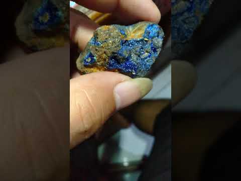 Batu Permata Warna Biru - Blue Safir Australi. 