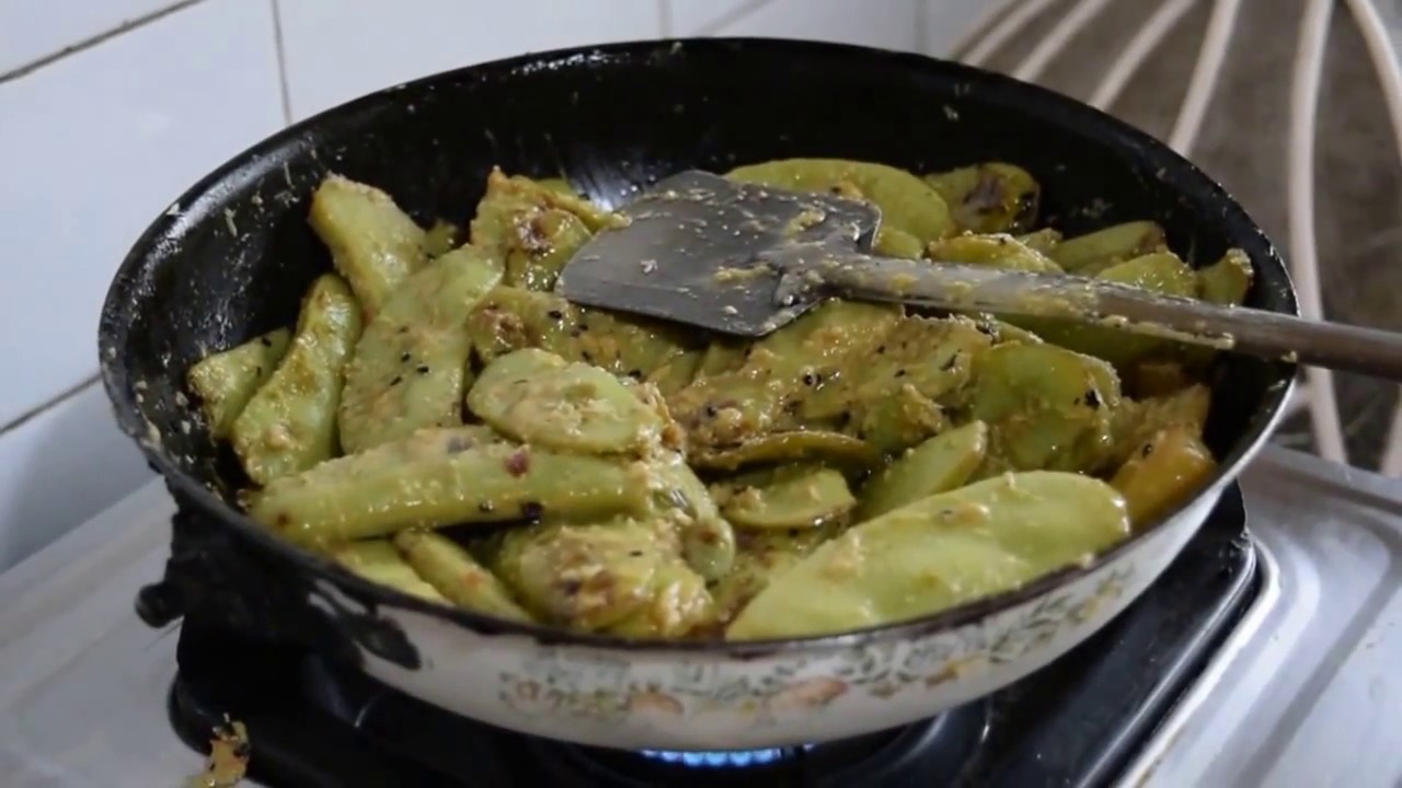 Bengali style sheem poshto