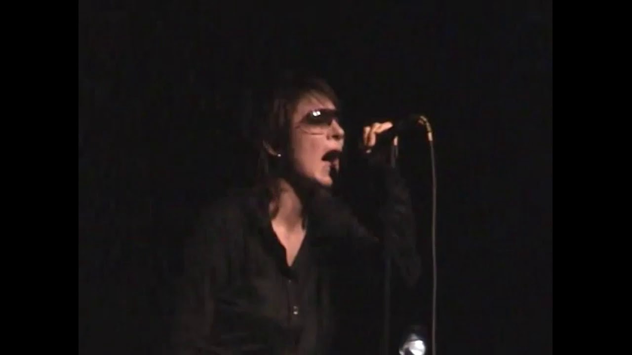 Земфира - Минус 140 ( Донецк 2006 ) - YouTube