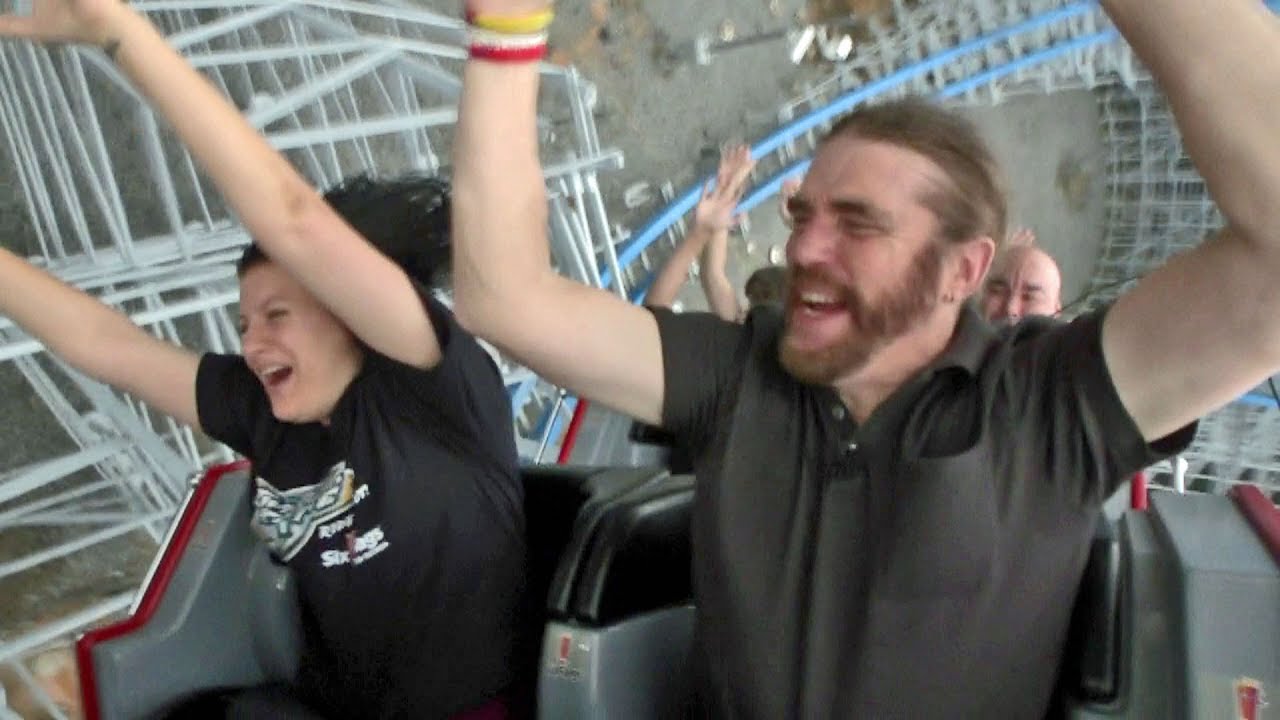 Twisted Cyclone front seat on-ride multicam @60fps Six Flags Over ...