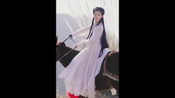 Ảnh hiếm bị cắt bỏ trong "Thần Điêu Đại Hiệp" được tiết lộ: Visual năm 16 tuổi của Lưu...