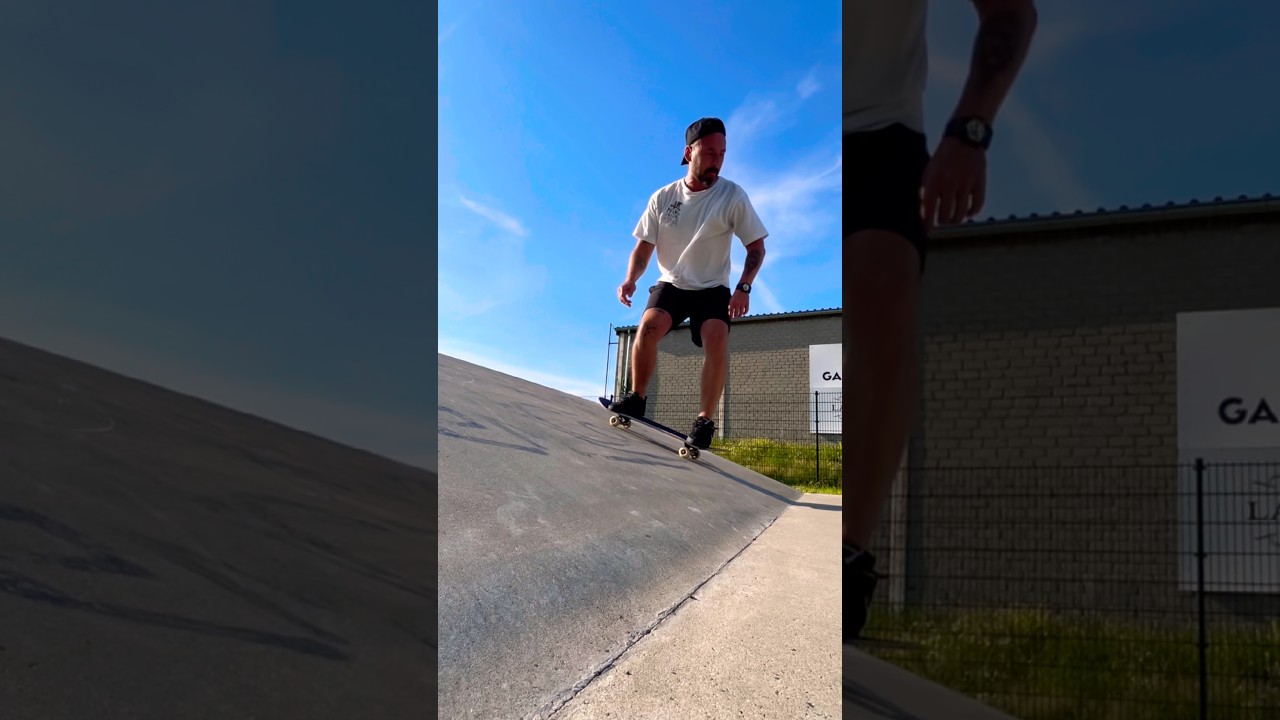 Guarda Regular vs switch #deskorolka #skateboarding #kickflip #eijsdenskatepark #maastrichtskatepark su YouTube Guarda Regular vs switch #deskorolka #skateboarding #kickflip #eijsdenskatepark #maastrichtskatepark su YouTube