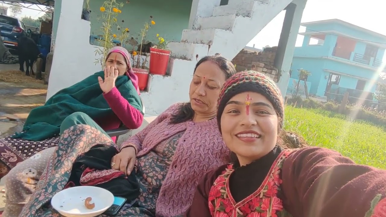 आज ससुराल वापसी गाड़ी हुई खराब टुक टुक में आना पड़ा अकेले😌