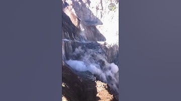 Waarom laten mijnwerkers deze vreemde cilinder in de grond vallen? 🤯💥⛏️