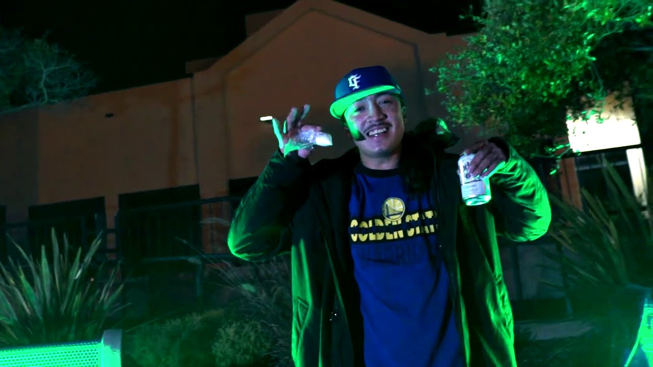 Παρακολούθηση RichCityFlako - FLIGHT (Official Music Video) Directed by YTTHEONE στο YouTube Παρακολούθηση RichCityFlako - FLIGHT (Official Music Video) Directed by YTTHEONE στο YouTube