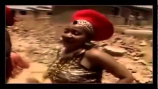 Vignette de la vidéo "Mahlathini Mahotella Queens   Kazet"