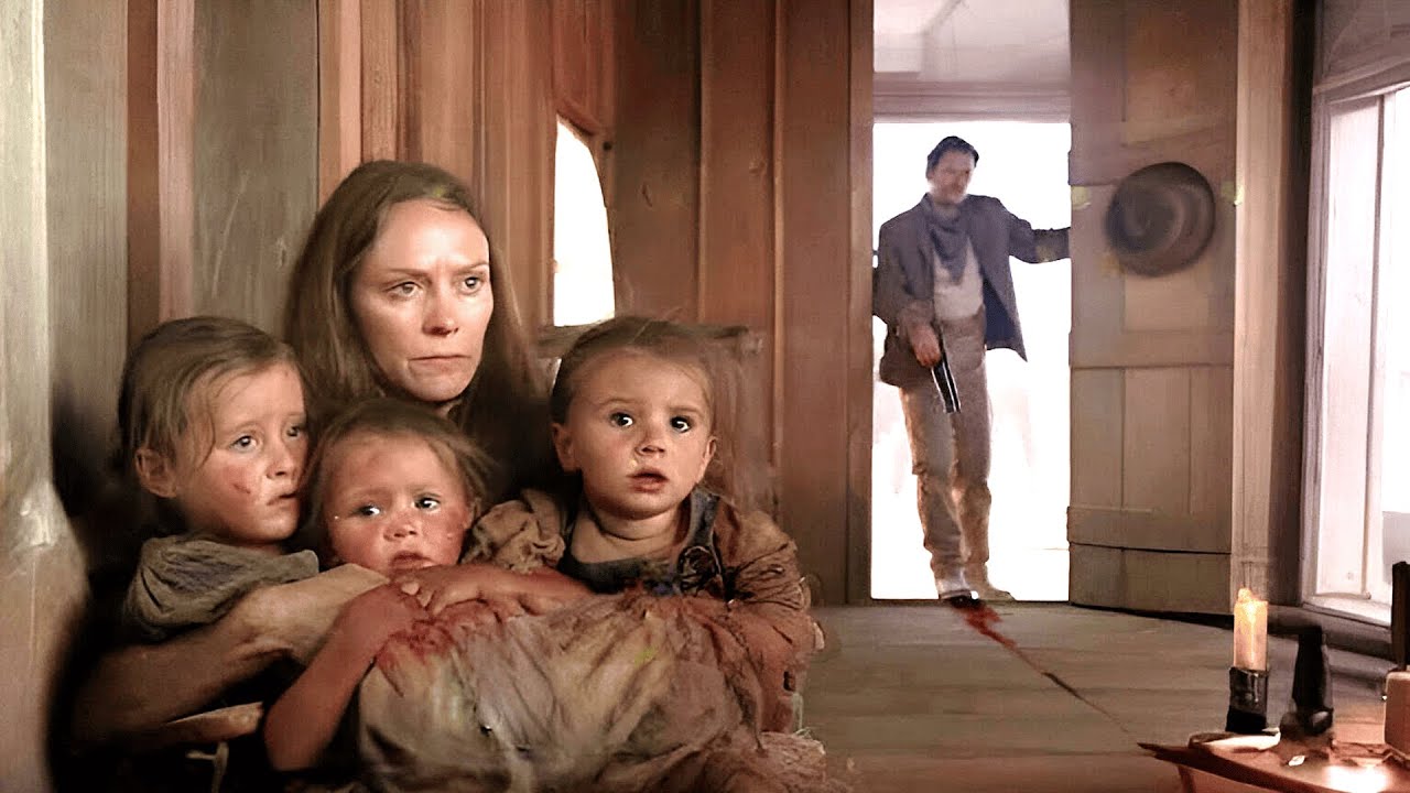 Siguió El Rastro De Sangre Hasta Su Cabaña. Dentro, Alguien Susurró 