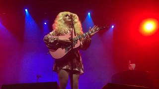 Video thumbnail of "Trixie Mattel - Sk8er Boi/Landslide/Say You'll Be There (Now With Moving Parts @ The Clapham Grand)"
