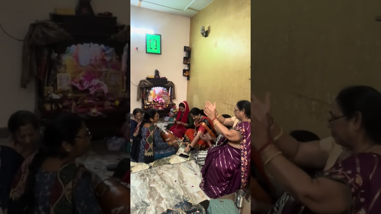 Holi khele maa maiya bhawan mein  🙏🏻