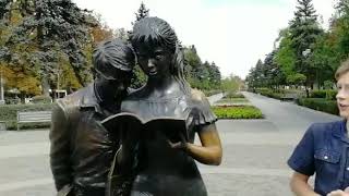 Шурик и Лида статуя в Краснодаре | Репортаж
