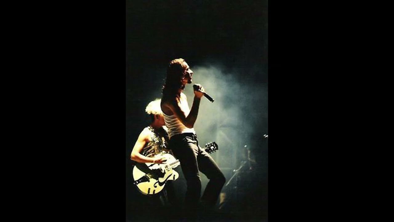 Depeche Mode 1993-06-29 Palais Omnisport de Bercy, Paris, France